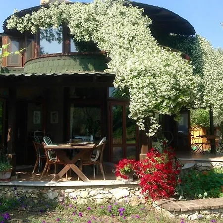 Kriskas Licensed Tourism Tatil Evi *