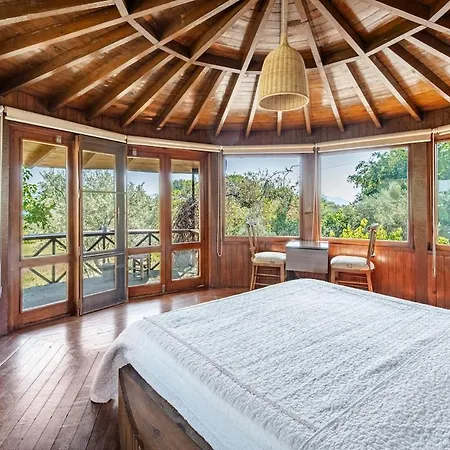 Kriskas Licensed Tourism Tatil Evi *